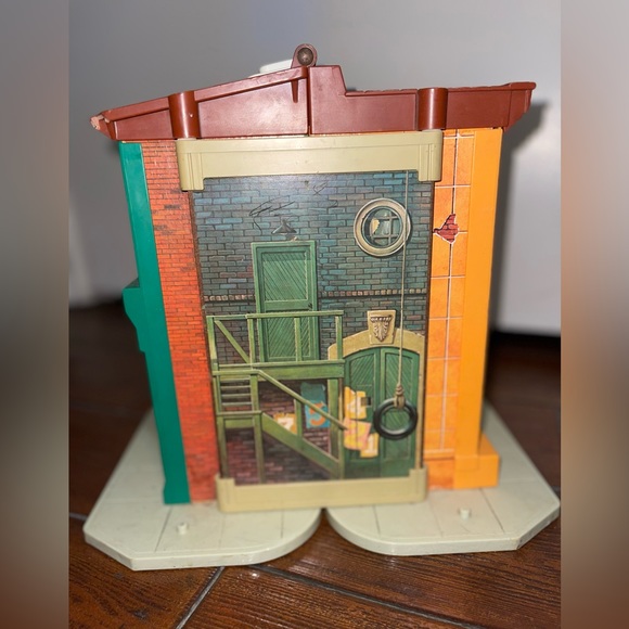 Fisher Price Sesame Street Playhouse - Picture 4 of 13